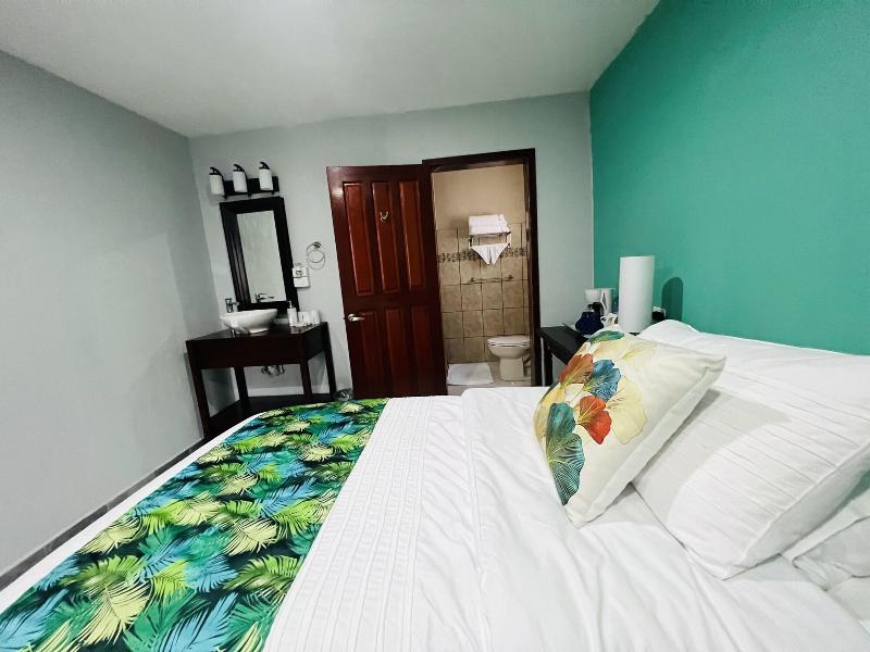 One South Place Hotel image
