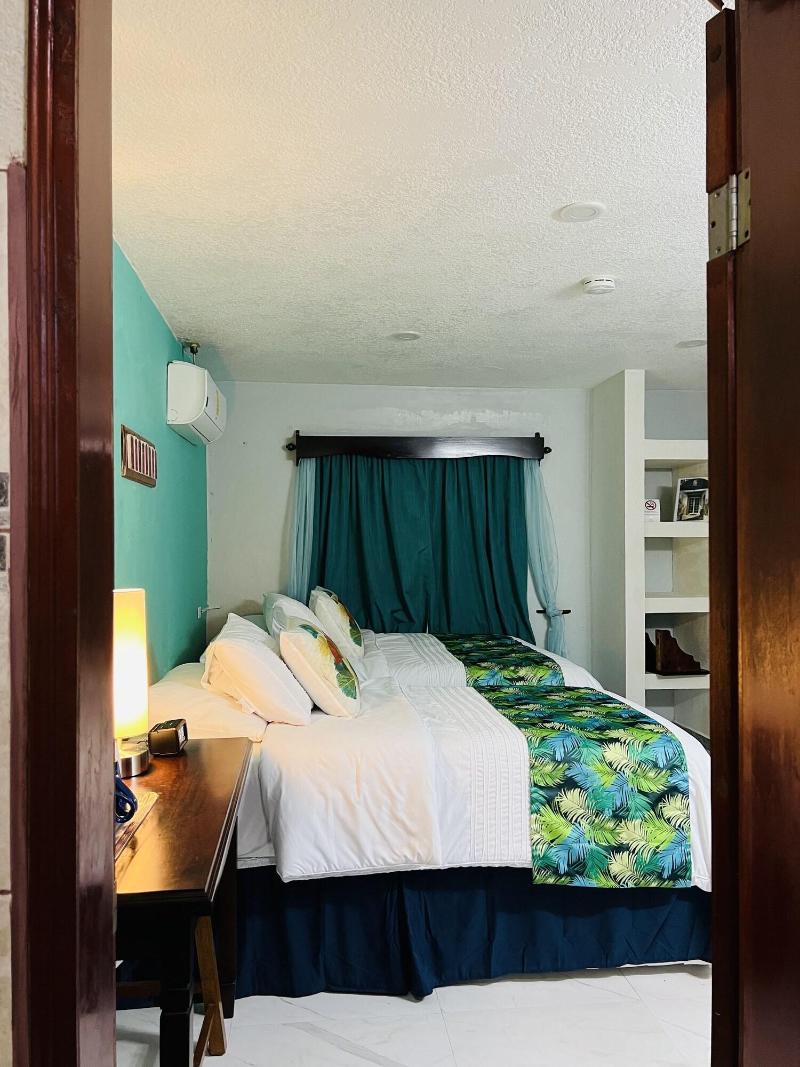One South Place Hotel image