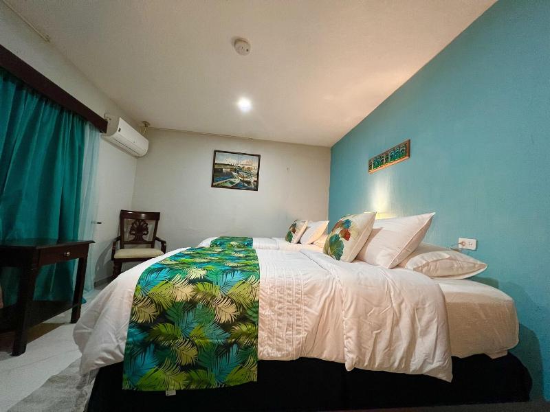One South Place Hotel image