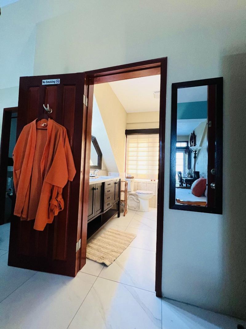 One South Place Hotel image