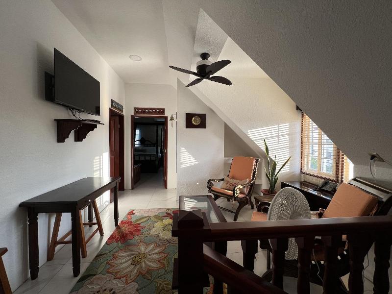 One South Place Hotel image