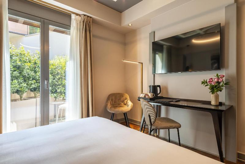 Loly Boutique Hotel - Image 6