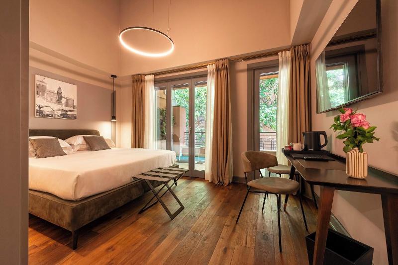 Loly Boutique Hotel - Image 9