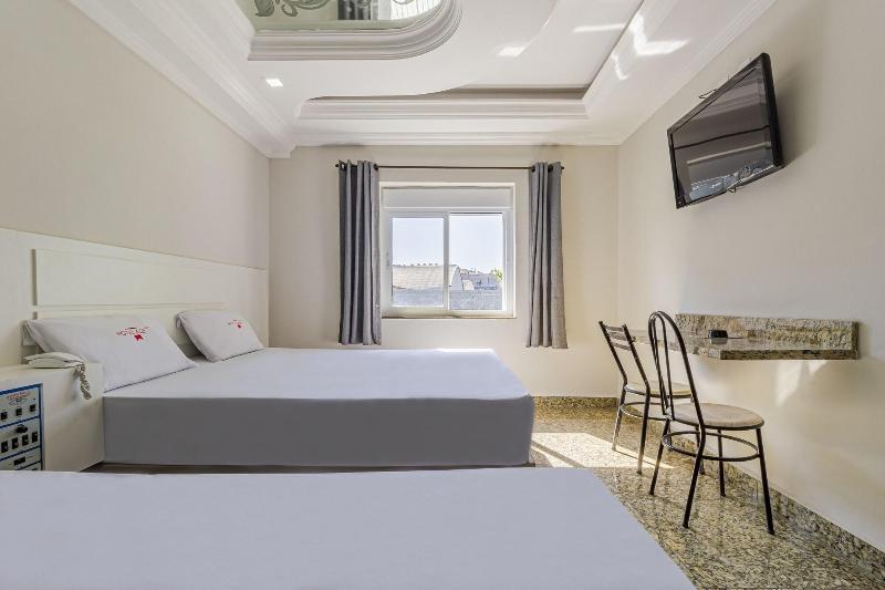 Age Hotel image