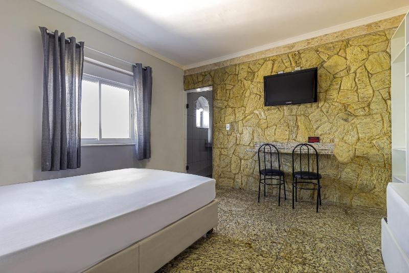 Age Hotel image