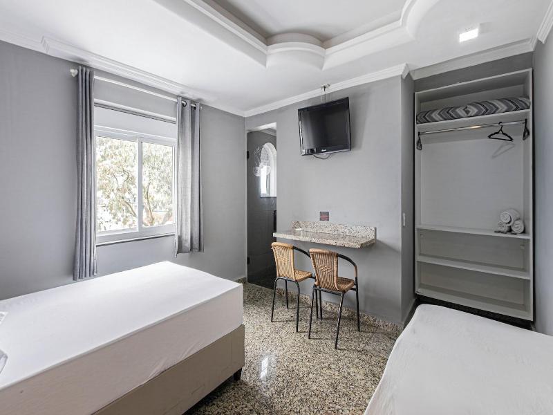 Age Hotel image