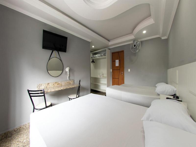 Age Hotel image