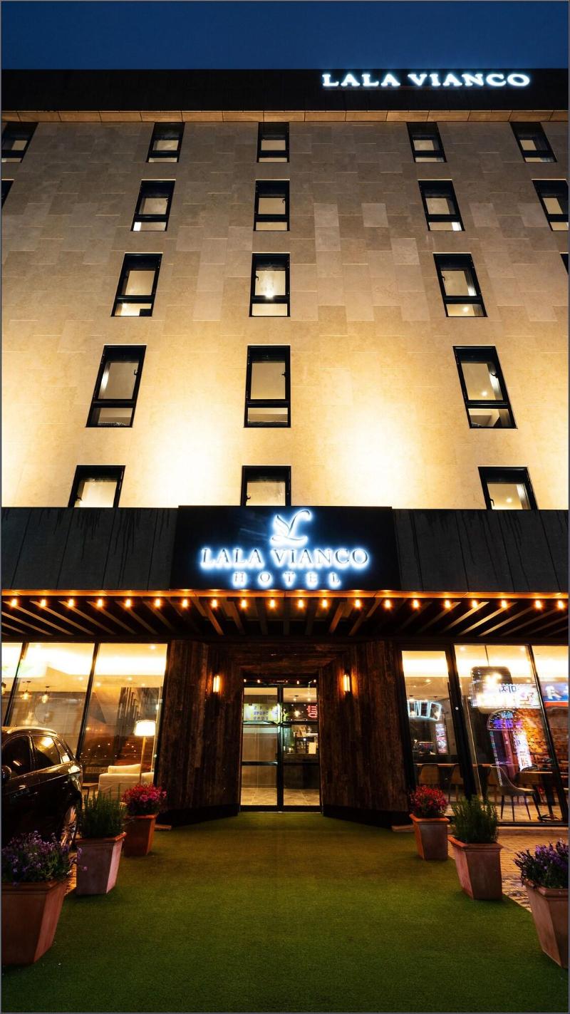 Lala Vianco Hotel image