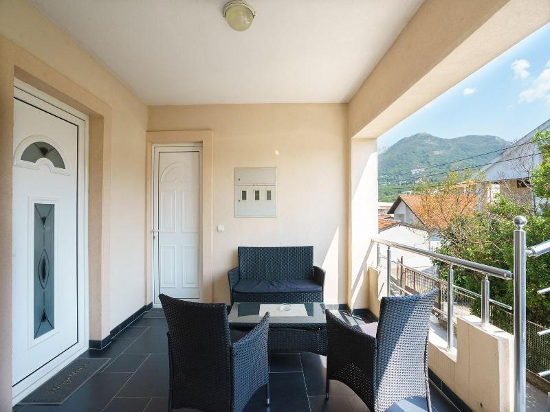 Apartments Lora image