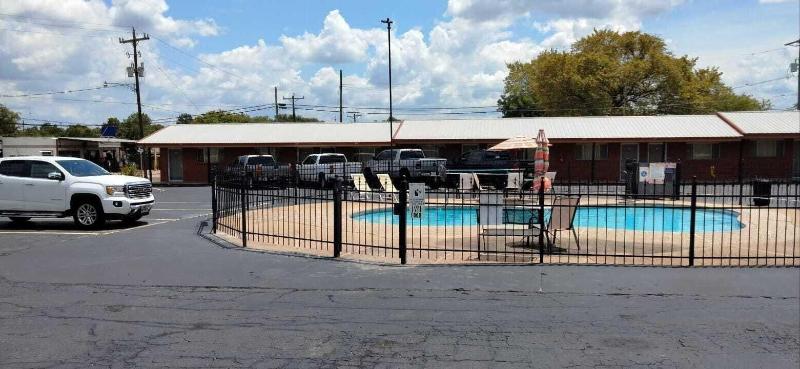 Vanguard Motel image
