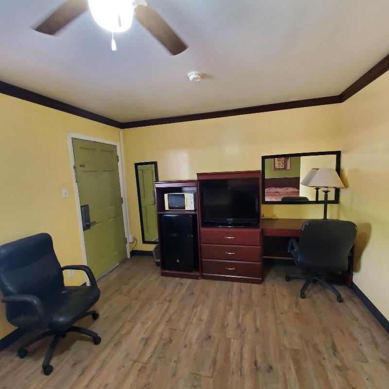 Vanguard Motel image