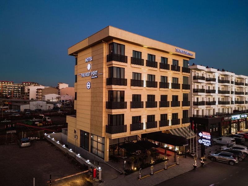 The Rest Port Hotel image