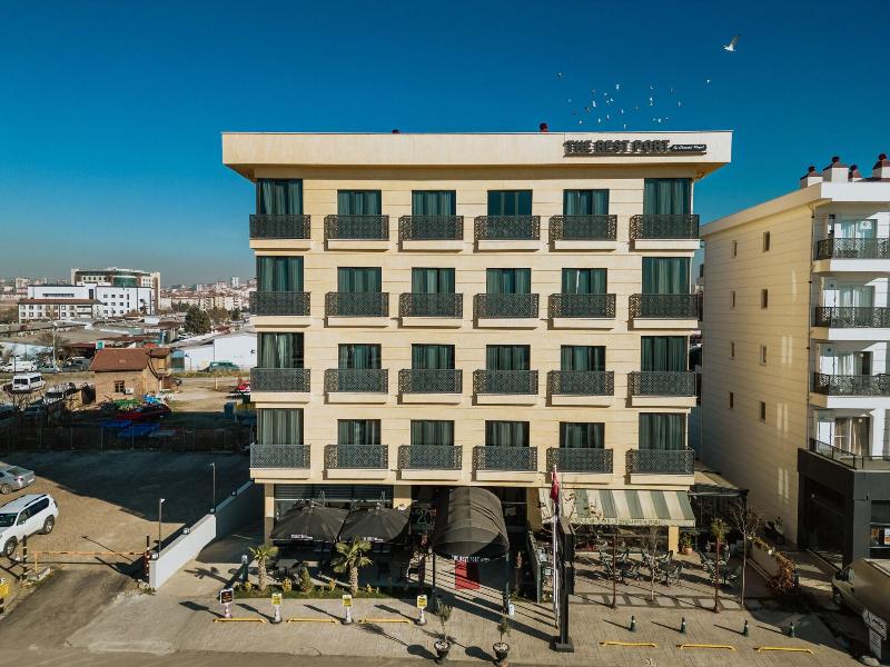 The Rest Port Hotel image