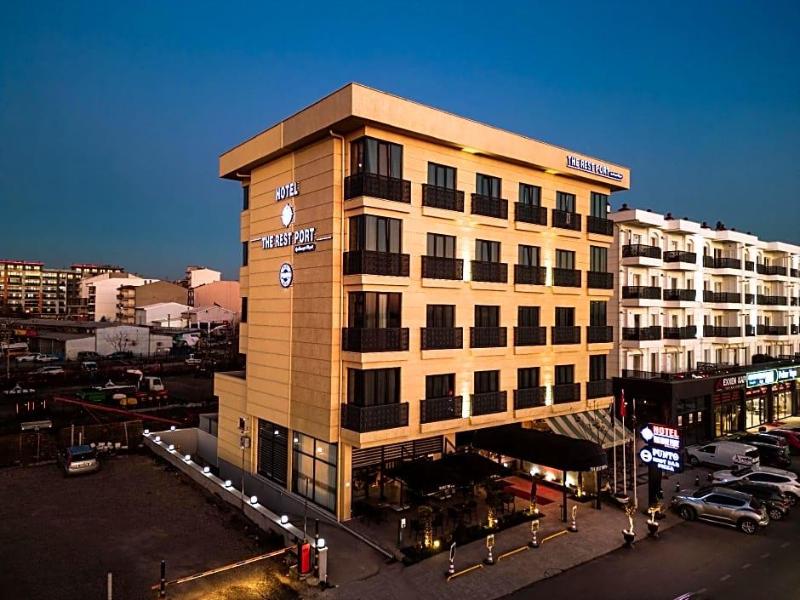 The Rest Port Hotel image