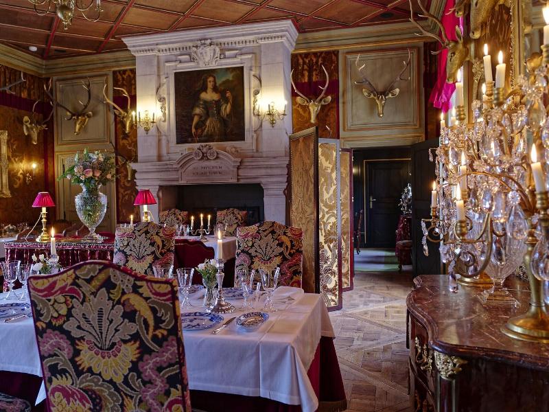Cha Teau Louise De La Vallia Re image