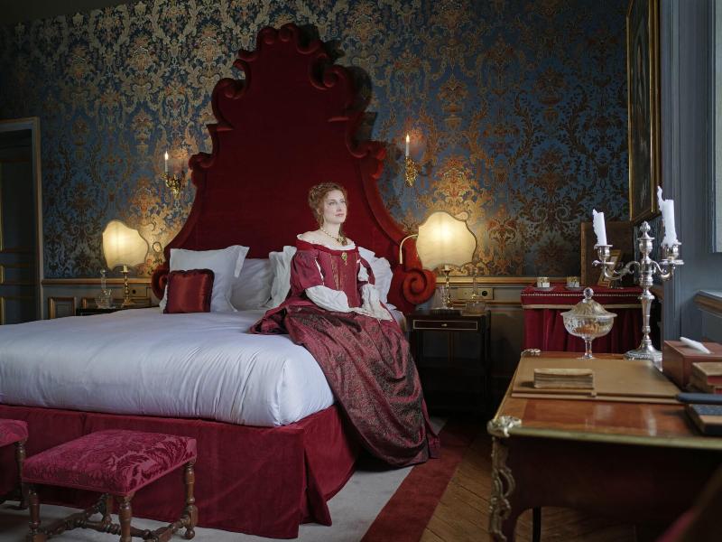 Cha Teau Louise De La Vallia Re image
