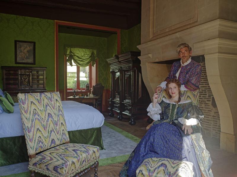 Cha Teau Louise De La Vallia Re image