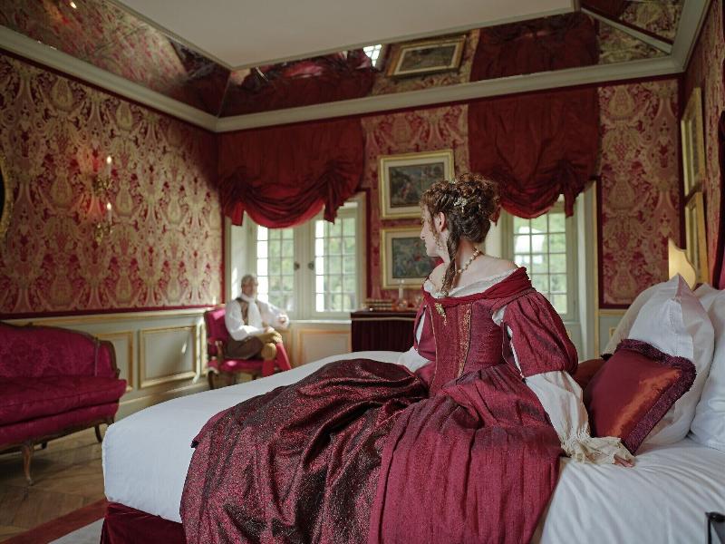 Cha Teau Louise De La Vallia Re image