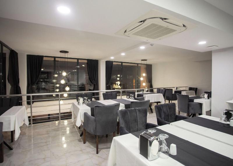 Pelit Park Hotel image