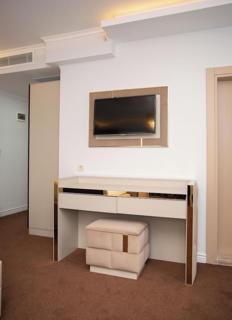 Pelit Park Hotel image