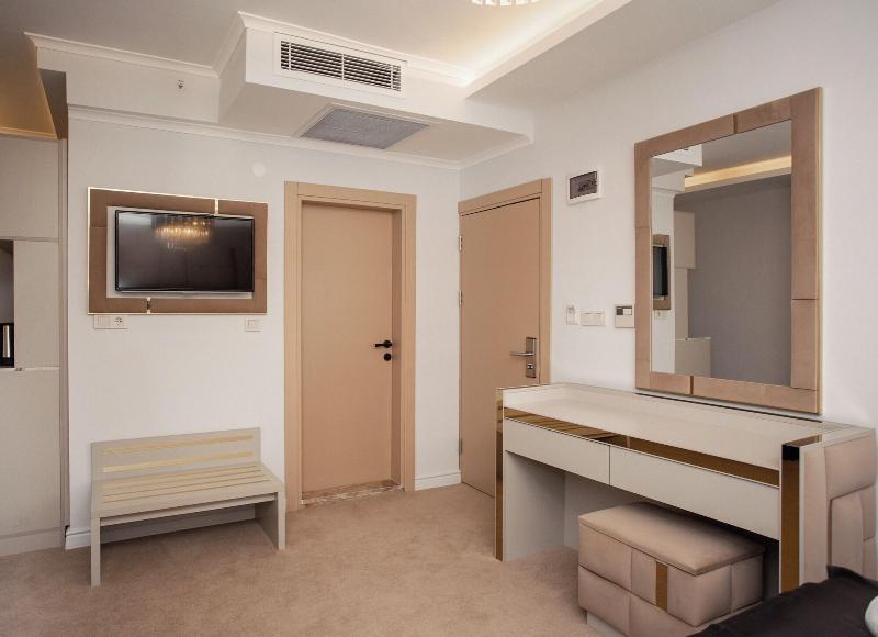 Pelit Park Hotel image