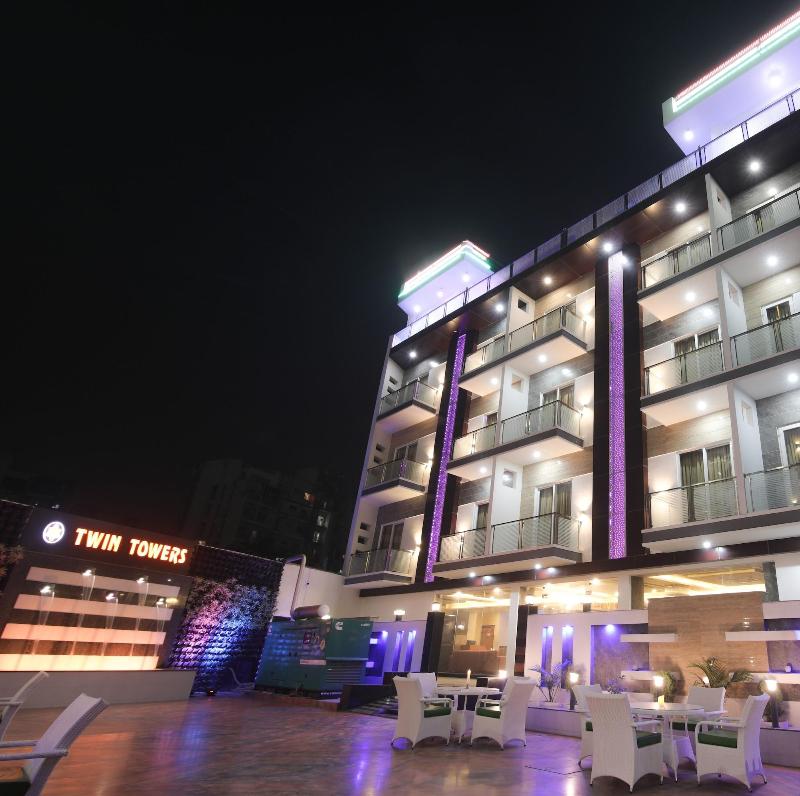 Hotel Twin Towers image