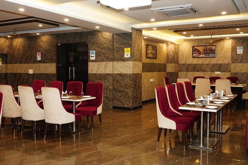 Hotel Twin Towers image