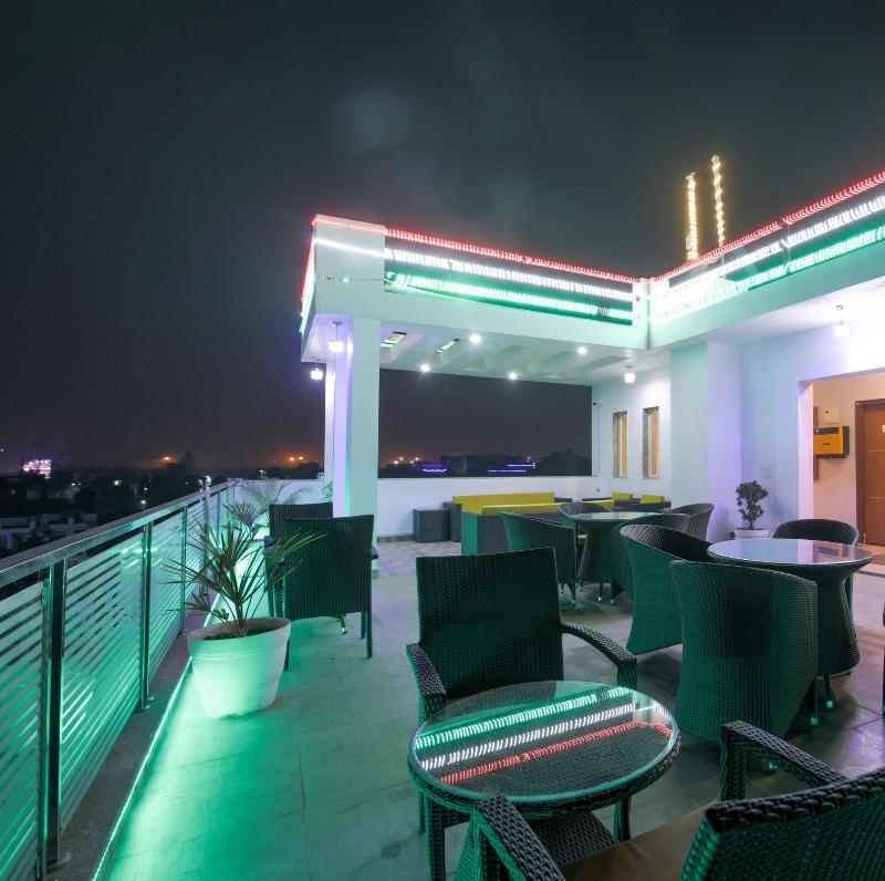 Hotel Twin Towers image