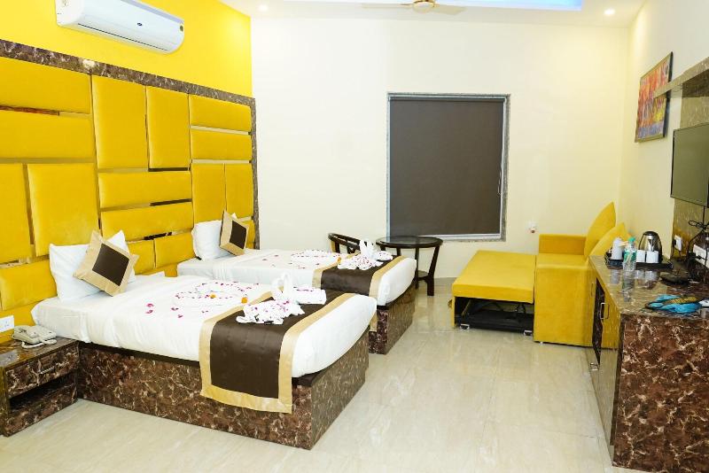 Hotel Twin Towers image