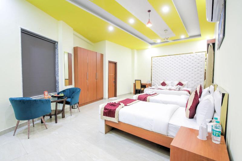 Hotel Twin Towers image
