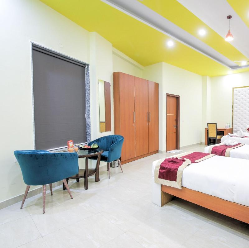 Hotel Twin Towers image