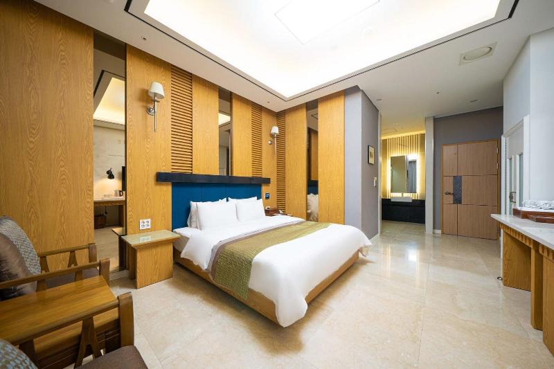 Hotel Core image