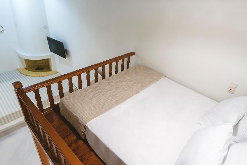 Aesthisis Sensational Accommodation gallery photo 10