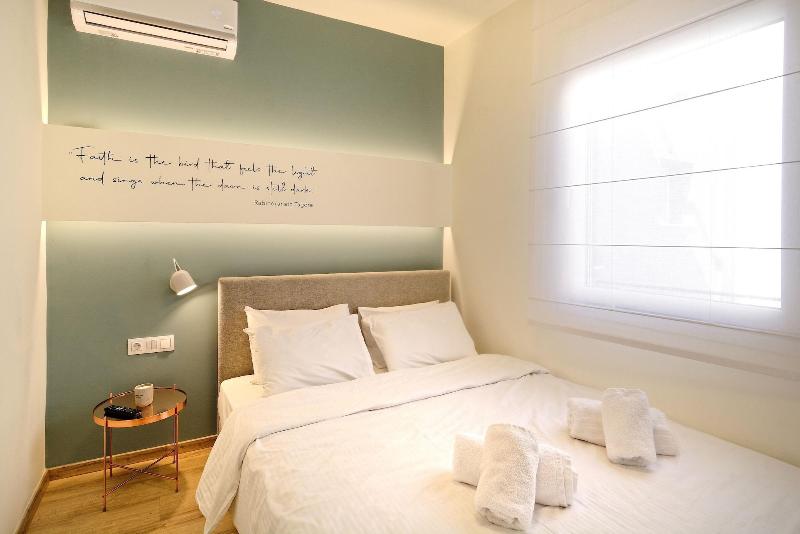 Eos Residence image