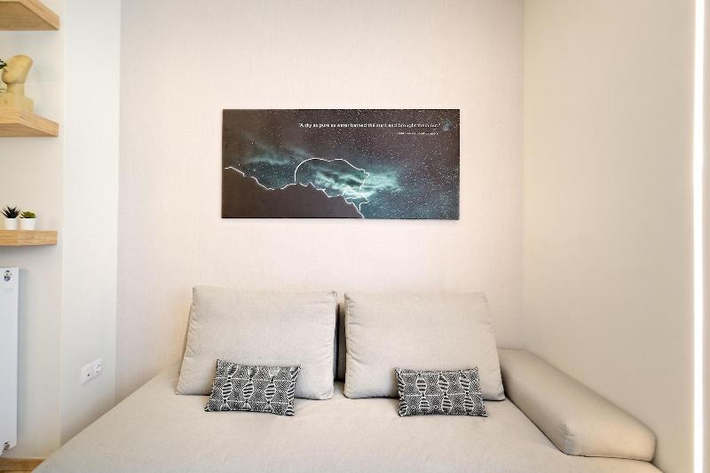 Eos Residence image