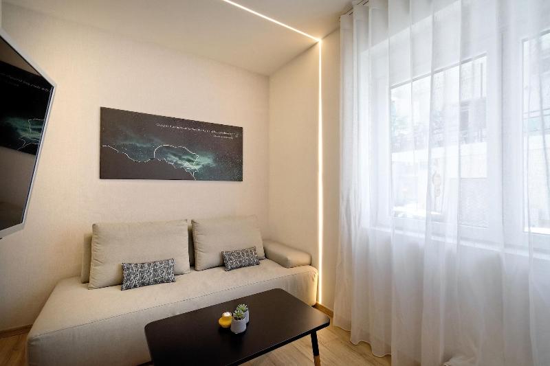 Eos Residence image