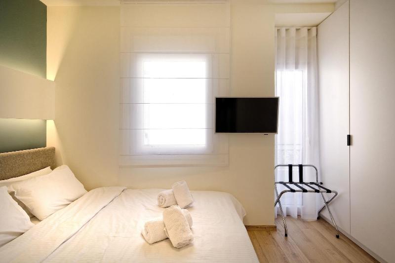 Eos Residence image