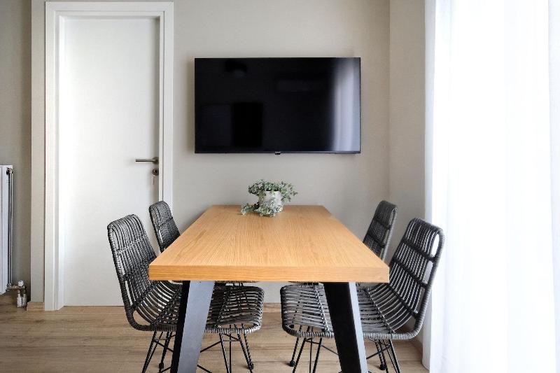Eos Residence image