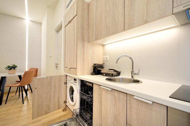 Eos Residence image