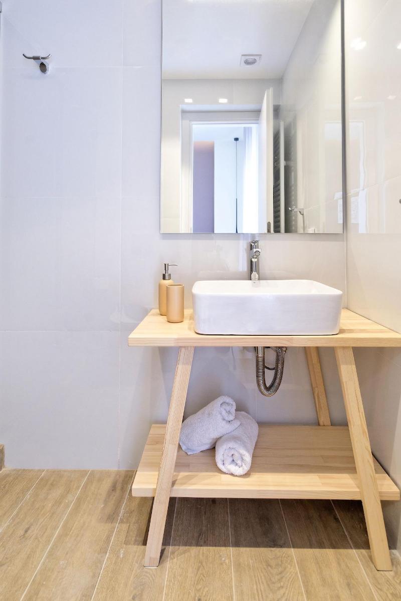Eos Residence image