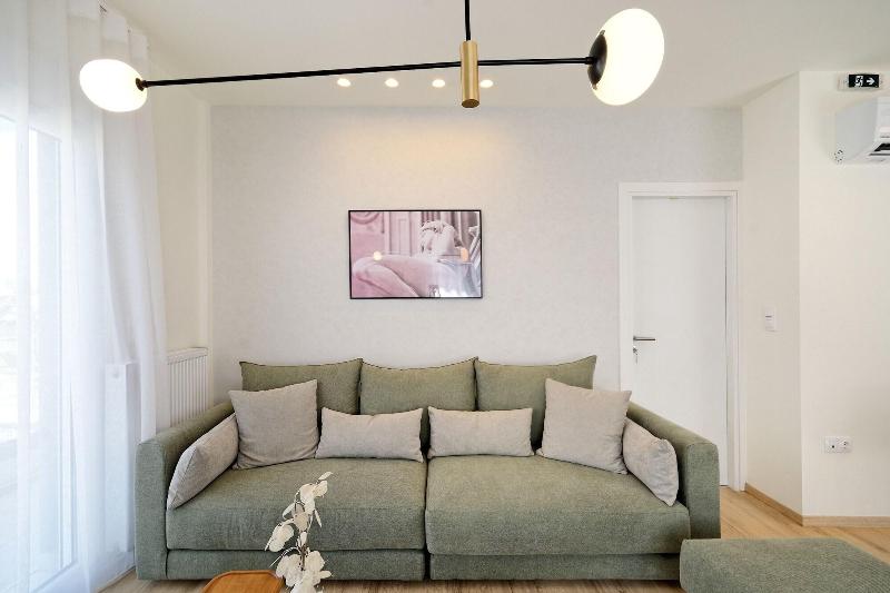 Eos Residence image