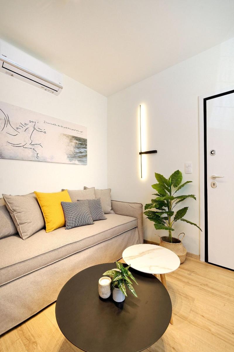 Eos Residence image