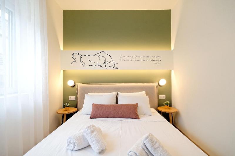 Eos Residence image