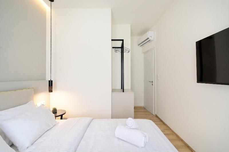 Eos Residence image