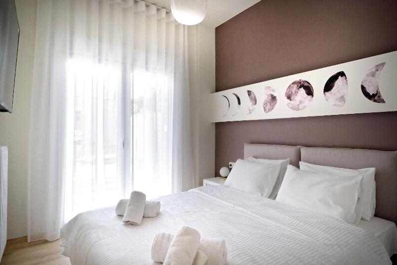Eos Residence image