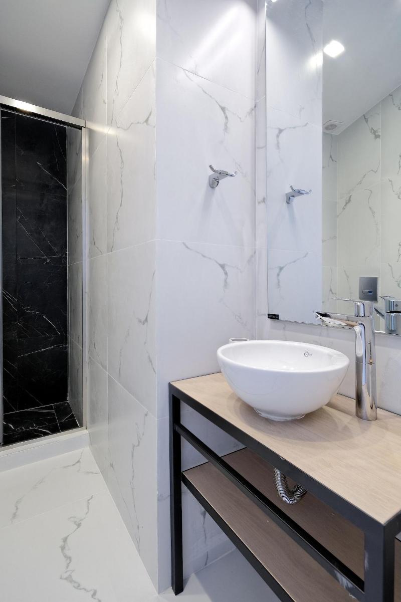 Eos Residence image