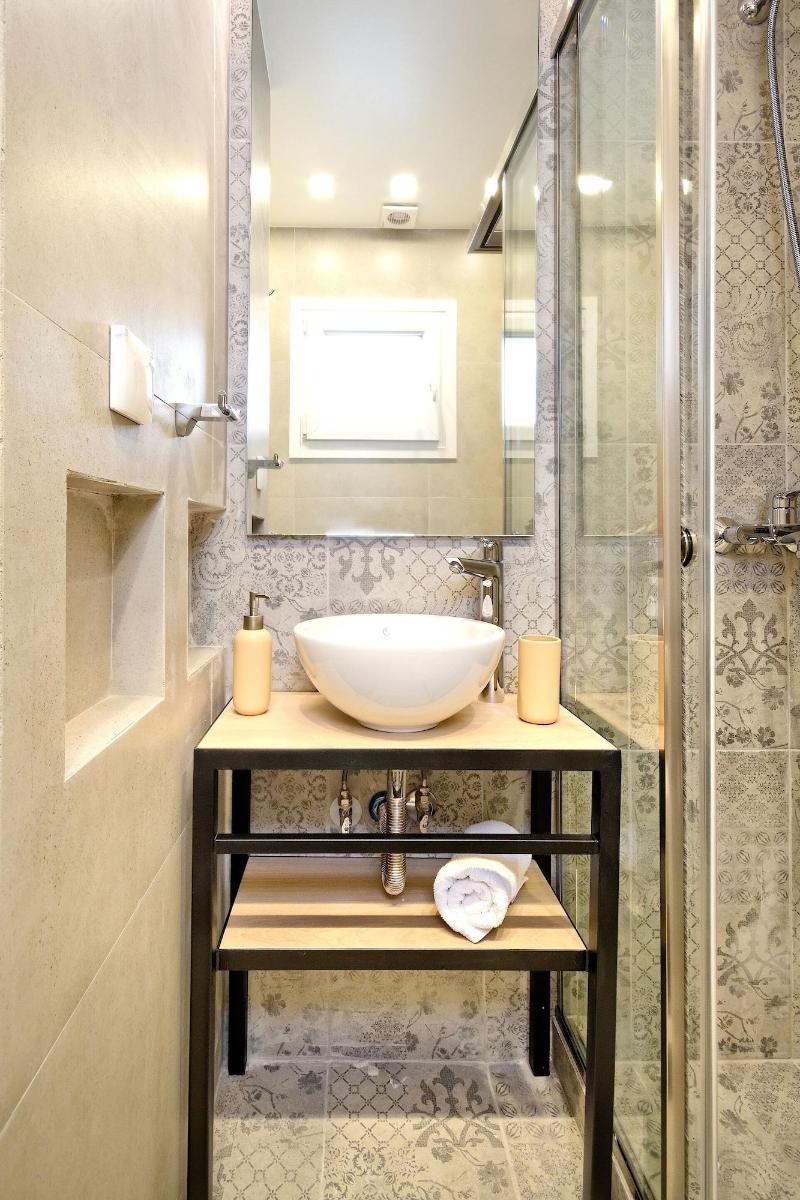Eos Residence image