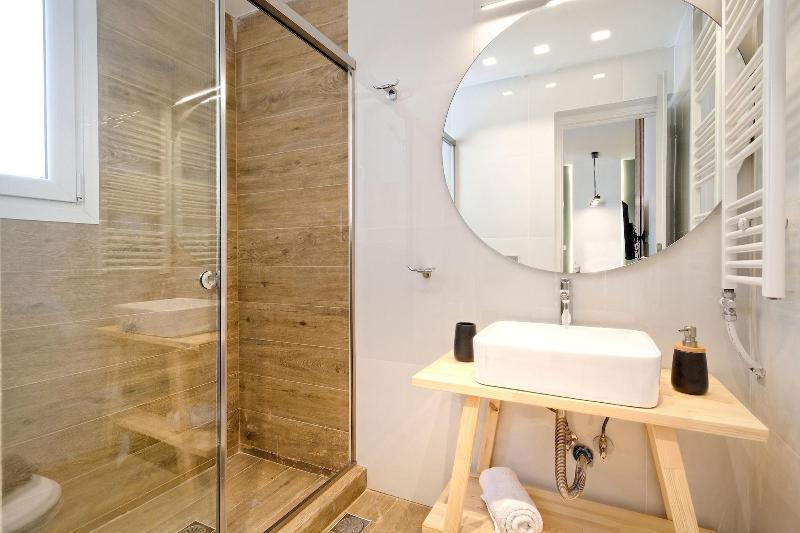 Eos Residence image