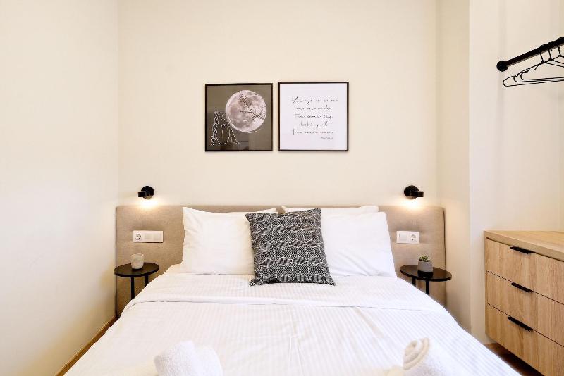 Eos Residence image