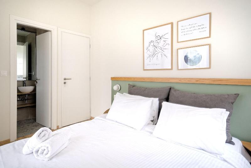 Eos Residence image